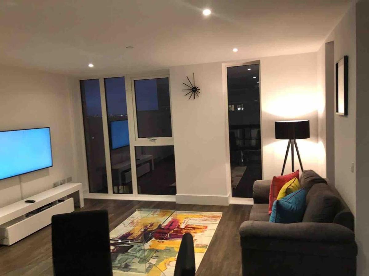 High View Two Bedroom Apartment In Woolwich London Exterior foto